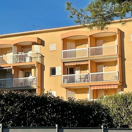 Apartment Newly Renovated Aircond-Wifi-Pool-Sea View-150M To Beaches- Saint Aygulf Kültér fotó