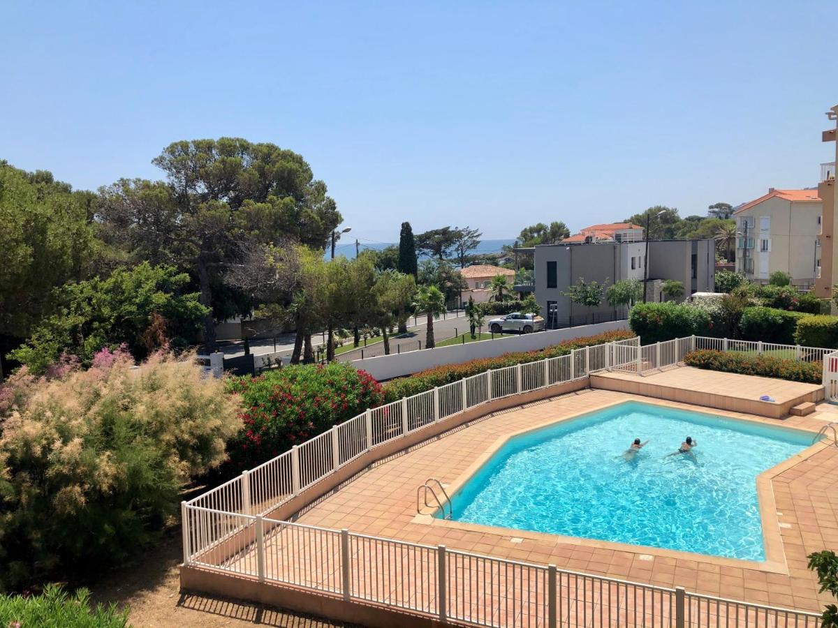 Apartment Newly Renovated Aircond-Wifi-Pool-Sea View-150M To Beaches- Saint Aygulf Kültér fotó