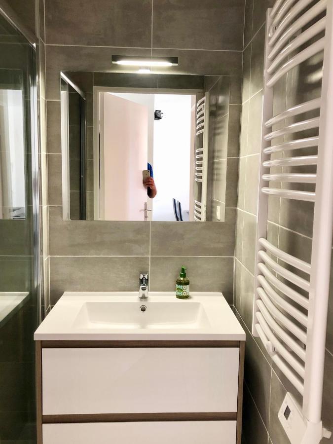 Apartment Newly Renovated Aircond-Wifi-Pool-Sea View-150M To Beaches- Saint Aygulf Kültér fotó