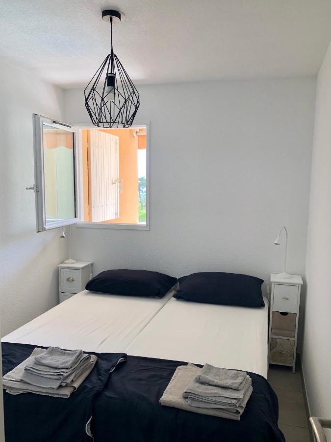 Apartment Newly Renovated Aircond-Wifi-Pool-Sea View-150M To Beaches- Saint Aygulf Kültér fotó