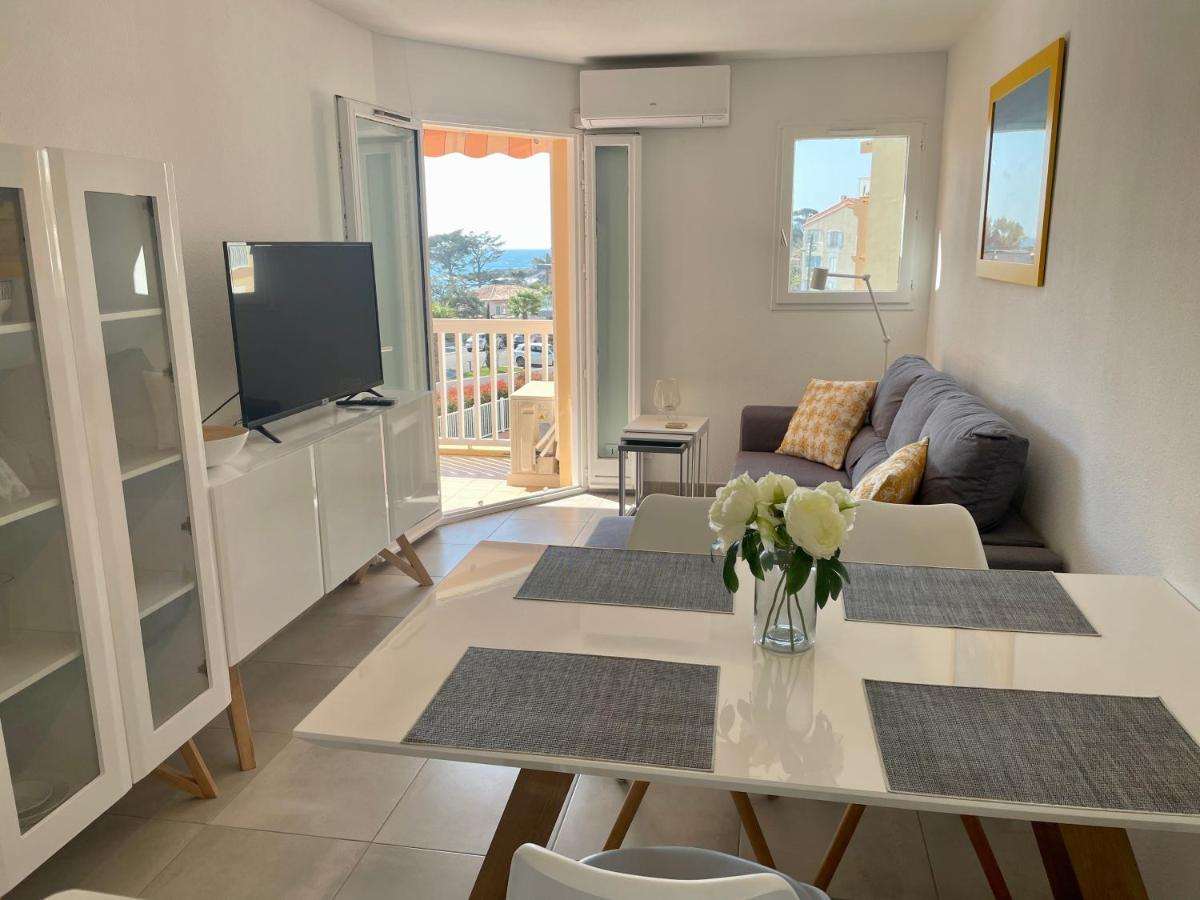 Apartment Newly Renovated Aircond-Wifi-Pool-Sea View-150M To Beaches- Saint Aygulf Kültér fotó
